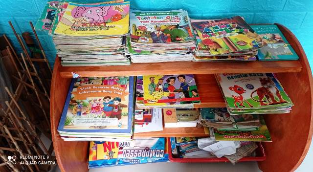 Buku-buku bacaan bilingual