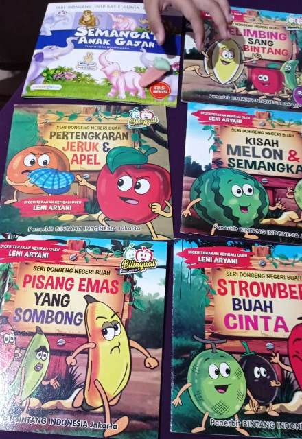 Buku-buku bacaan bilingual