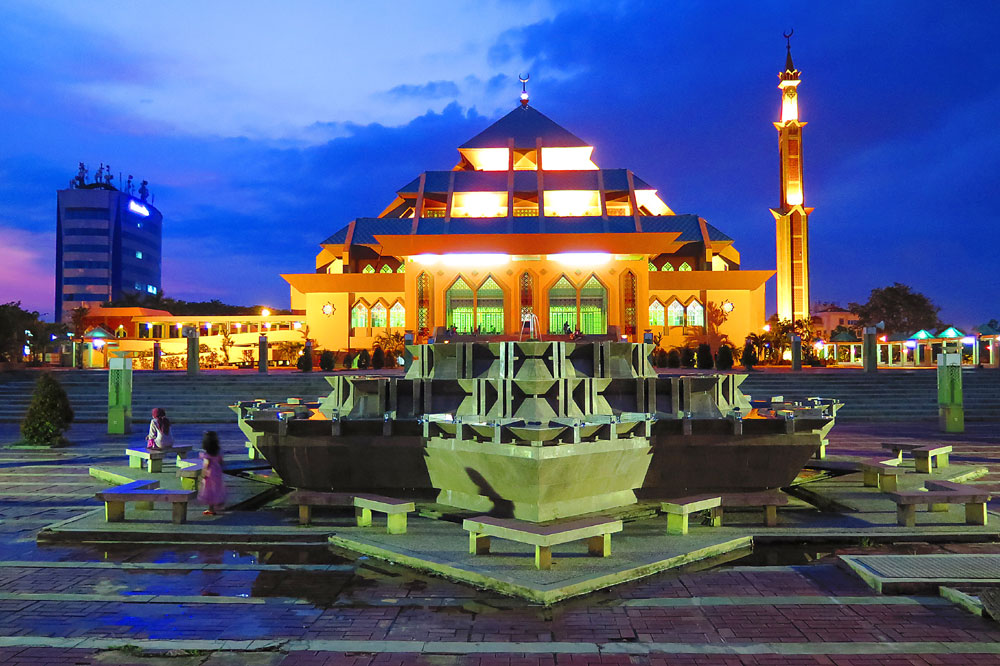 Masjid Raya atau Masjid Agung I Batam